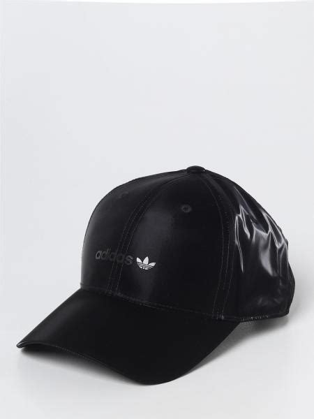 cappello adidas fiore falso|are adidas shoes false.